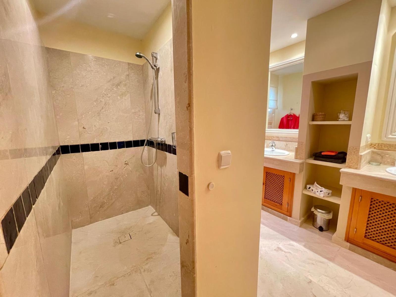 Villa Rosa بينالوب كاساس فِييخاس المظهر الخارجي الصورة