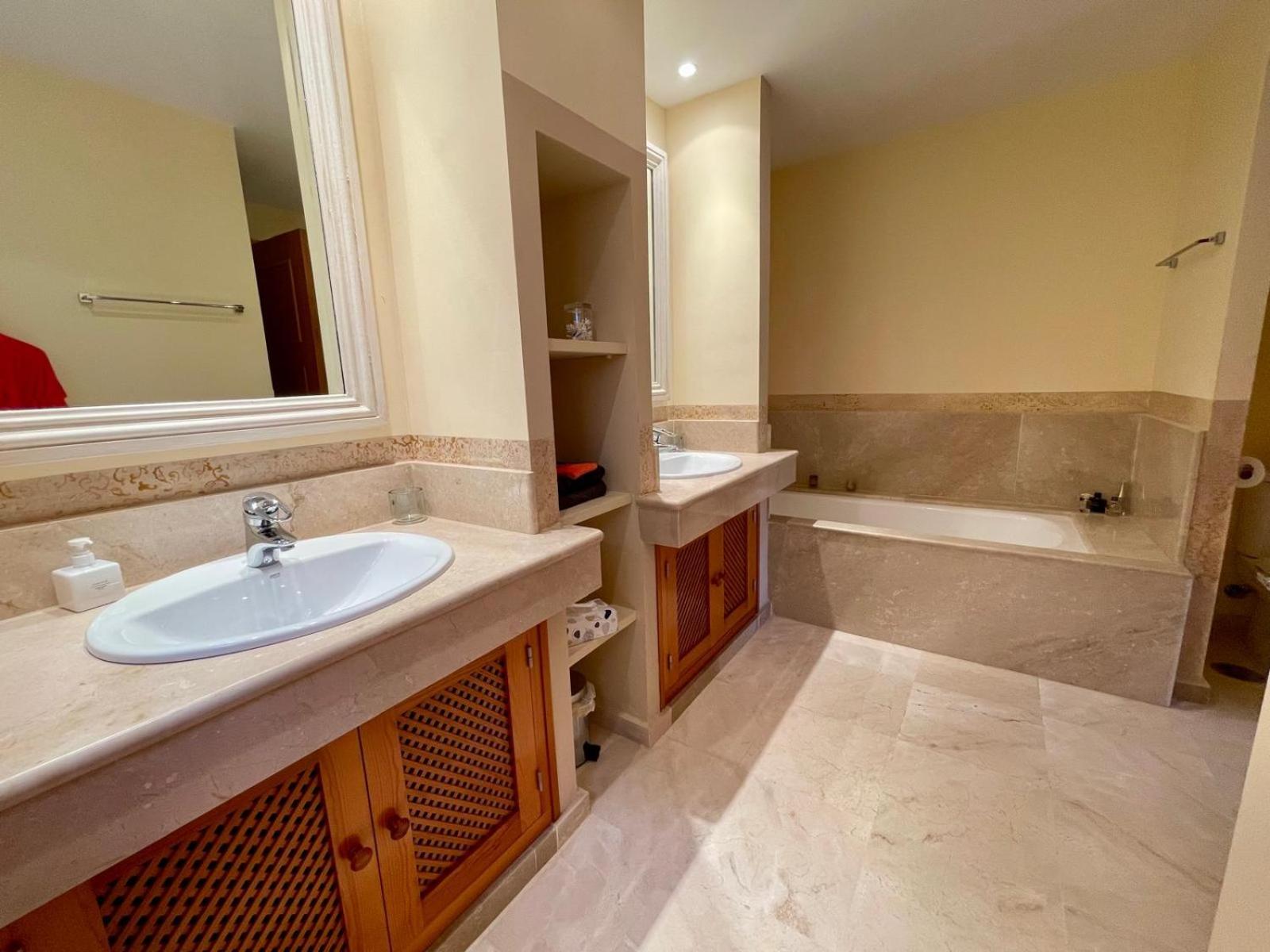 Villa Rosa بينالوب كاساس فِييخاس المظهر الخارجي الصورة